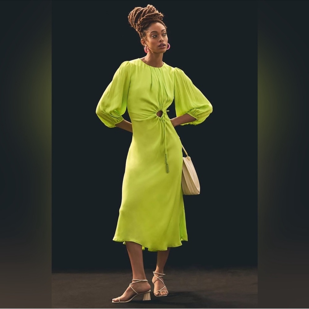 NWT FARM Rio Lime Circle Cut-Out Lenzing
Ecovero Viscose Midi Dress- Medium